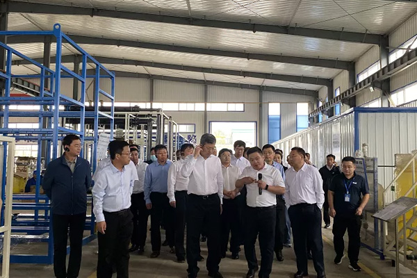 內(nèi)蒙古自治區(qū)黨委常委、通遼市委書記孟憲東攜考察團(tuán)到一諾環(huán)境考察指導(dǎo)